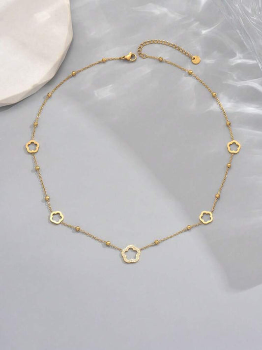 18K Gold-Plated Hollow Floral Necklace – Minimalist Stainless Steel Jewelry for Women’s Daily Wear or Mother’s Day Gift